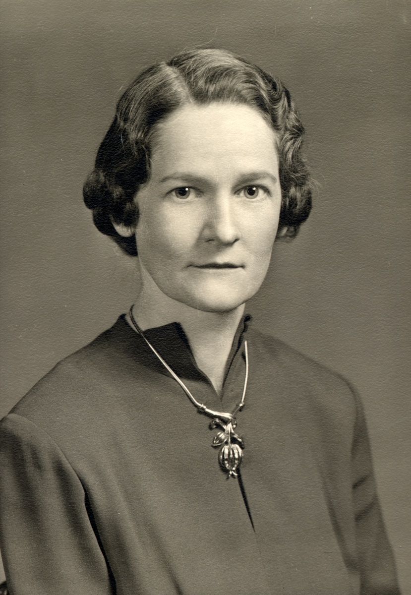 Aileen Lynn Burge Wright, Dick Martin’s granddaughter